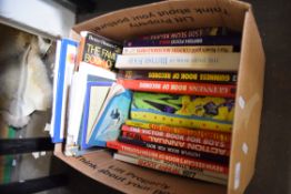 BOX OF MIXED BOOKS TO INCLUDE CHILDREN'S ANNUALS