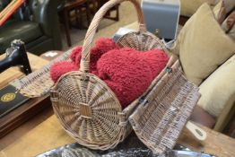 SMALL WICKER HAMPER