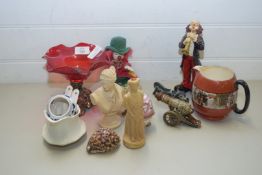 MIXED LOT OF ITEMS TO INCLUDE RED GLASS PEDESTAL BOWL, COMPOSITION MODEL CLOWNS, CRYSTAL FLOWER,