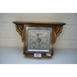 WALL MOUNTED OAK CASED ANEROID BAROMETER RETAILED BY COX & SON, GT YARMOUTH