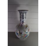 ITALIAN POTTERY BALUSTER VASE DECORATED WITH BIRDS