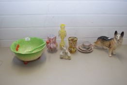 MIXED LOT COMPRISING A BESWICK CABBAGE LEAF SALAD BOWL WITH FORK, TOGETHER WITH MELBA WARE MODEL