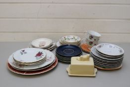 MIXED LOT VARIOUS DECORATED PLATES, TEA WARES ETC TO INCLUDE A 19TH CENTURY COALPORT TEA BOWL