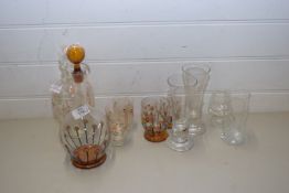 MIXED LOT COMPRISING EARLY 20TH CENTURY GLASS DECANTERS AND SPIRIT GLASSES AND OTHER ASSORTED