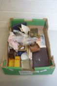 BOX OF MIXED ITEMS TO INCLUDE CIGARETTE CARDS, VINTAGE TINS, ALBUMS OF CIGARETTE CARDS, BRASS BELL