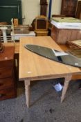 20TH CENTURY RECTANGULAR PINE KITCHEN TABLE ON TURNED LEGS, 152CM WIDE