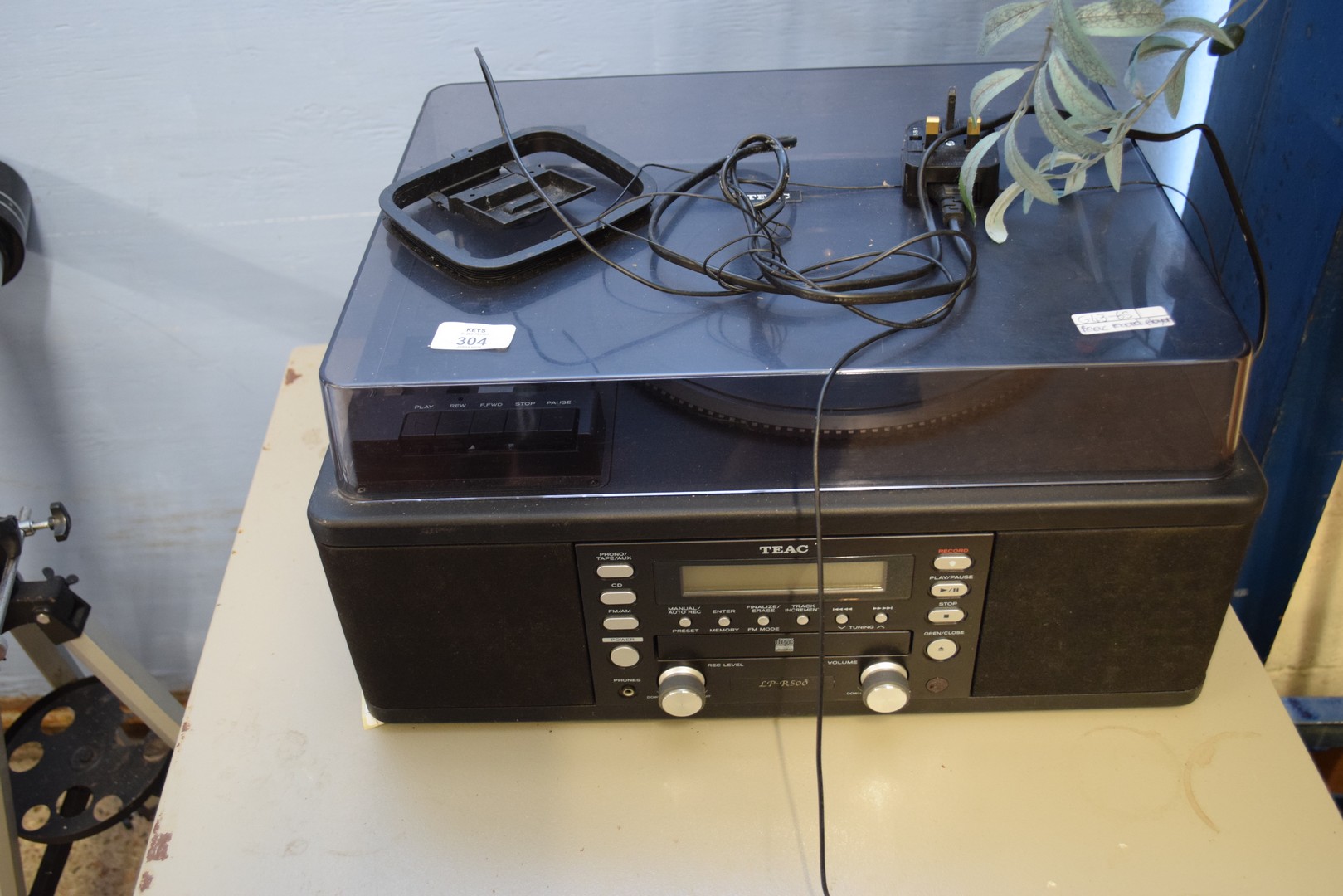 TEAC COMPACT HI-FI WITH RECORD PLAYER