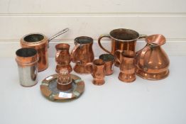 MIXED LOT VARIOUS SMALL COPPER MEASURES, COPPER JUG, BRASS ASHTRAY, MINIATURE JELLY MOULD ETC