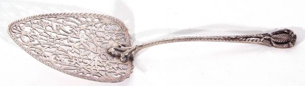 George III silver fish slice/pudding trowel, with a spade shaped blade, embellished with finely