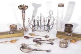 Mixed Lot to include a pair of small cased silver gilt anointing spoons produced for the