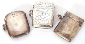 Mixed Lot: three silver vesta cases of hinged rectangular form, largest 4.5cm high, various dates