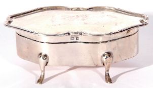 Edward VII silver trinket box of shaped oval form, reeded border to a hinged lid with silk and