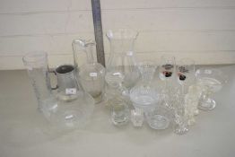 COLLECTION OF DRINKING GLASSES, BOWLS, DECANTER AND A PEWTER TANKARD