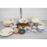 MIXED LOT OF ASSORTED CERAMICS TO INCLUDE RANGE OF DINNER WARES DECORATED WITH A CRINOLINE LADY,