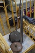 MIXED LOT COMPRISING BRASS STAIR RODS, COPPER BED WARMING PAN AND A FURTHER COPPER FOOT WARMER