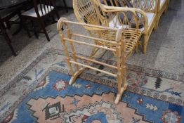 20TH CENTURY STAINED WOODEN TOWEL HORSE