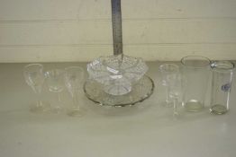 MIXED LOT OF GLASS WARES TO INCLUDE PAIR OF 19TH CENTURY HOLLOW STEM WINES PLUS VARIOUS OTHER