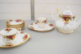 ROYAL ALBERT OLD COUNTRY ROSE PATTERN TEA FOR TWO SET PLUS ADDITIONAL SAUCERS