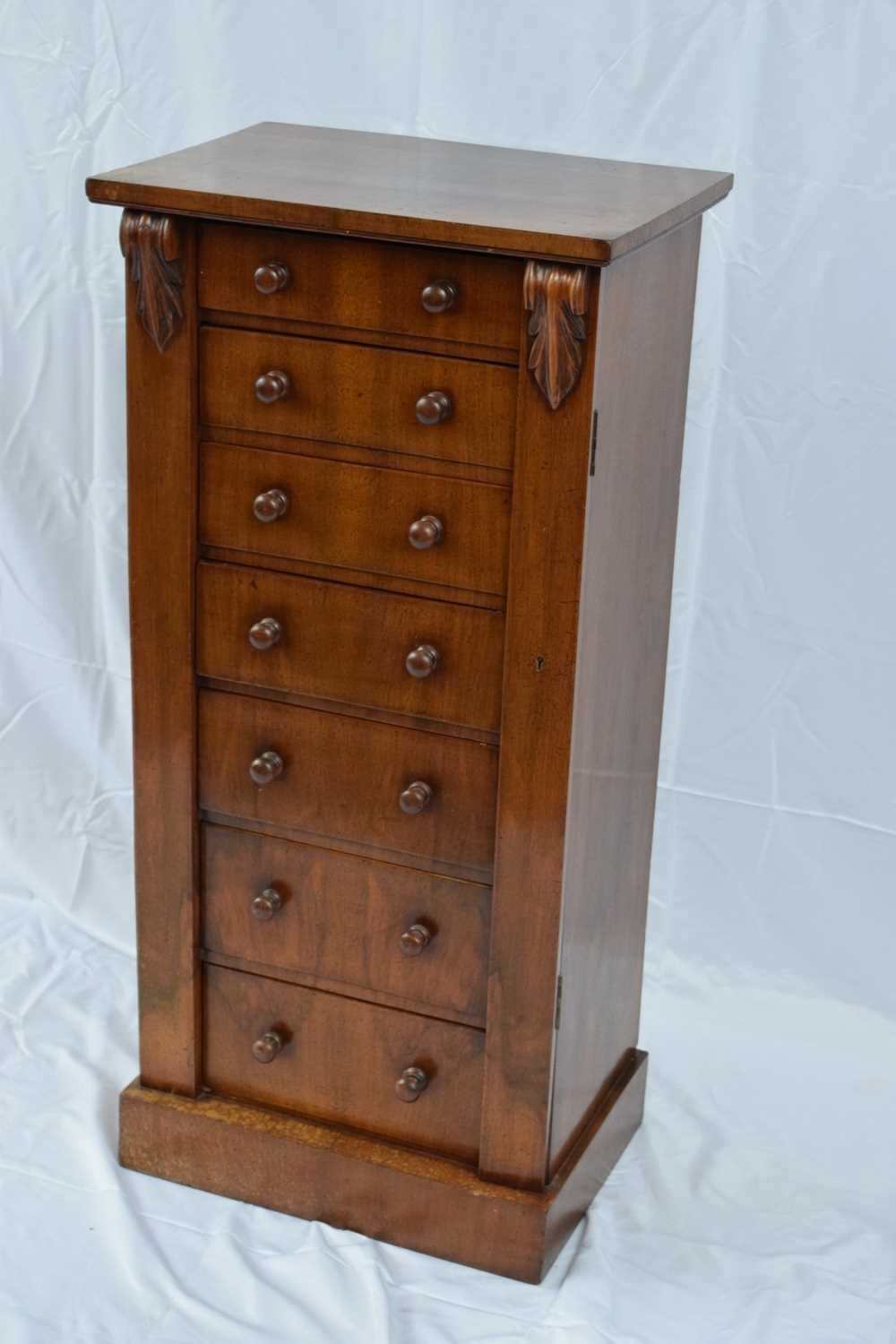 Victorian walnut veneered Wellington chest, the rectangular top over a body with seven drawers - Image 4 of 7