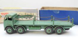 Dinky Supertoys Foden flat truck with chains, No 905, in original box (play worn condition)