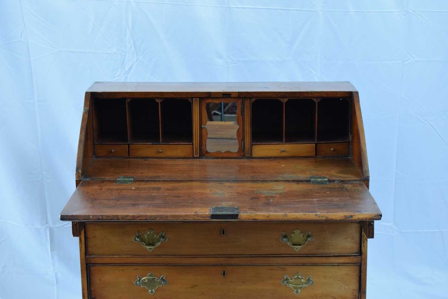 George III faded mahogany bureau with fall front opening to a shelved interior over four long - Image 6 of 7