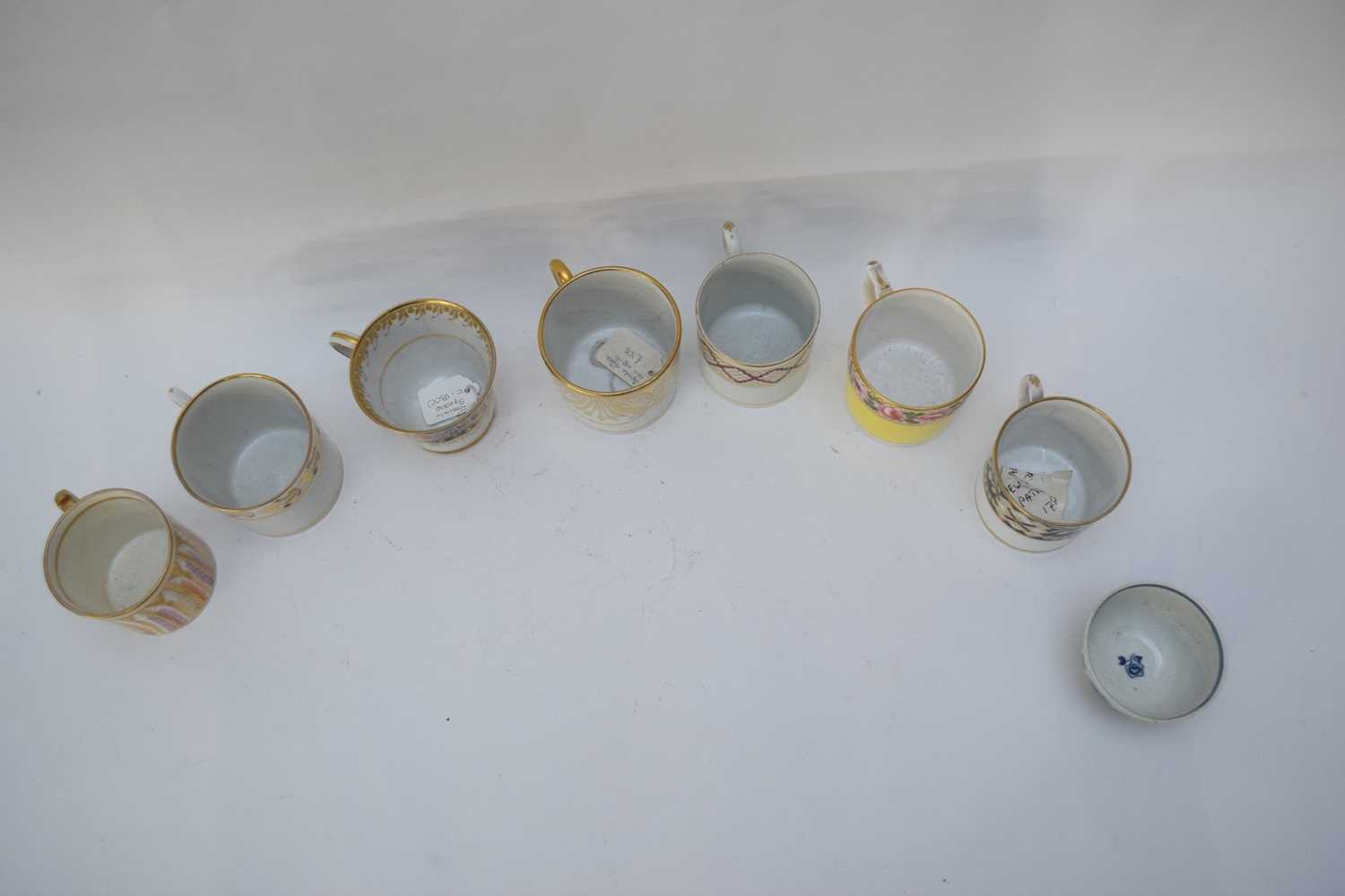 Group of English porcelain coffee cans, Newhall, Spode, etc together with a small Worcester fence - Image 2 of 4