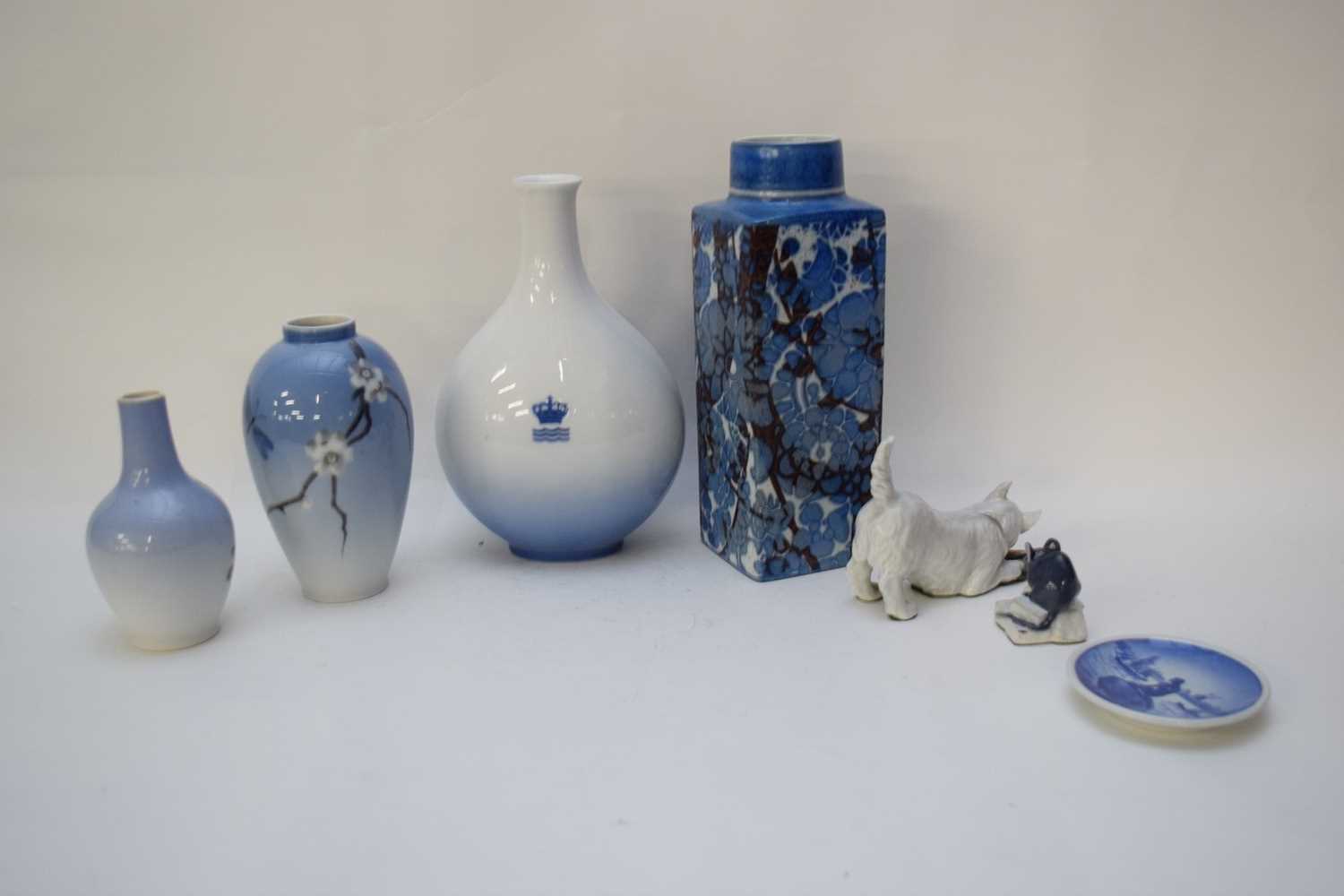 Group of Royal Copenhagen wares including a square Fajence Baca vase designed by Joanne Gerber - Image 3 of 3