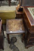 SMALL OAK VENEERED OCCASIONAL TABLE, 46CM WIDE