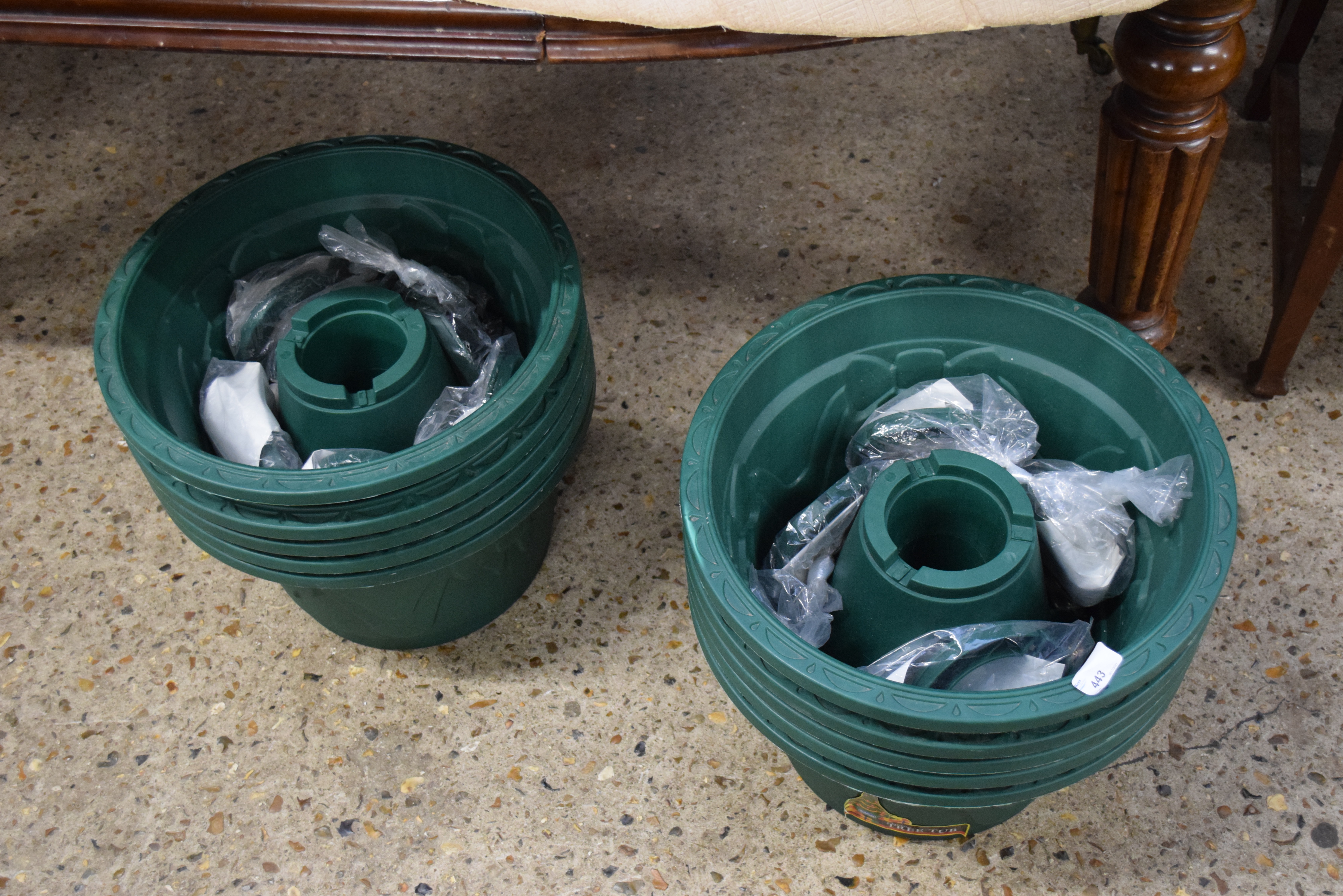 QUANTITY OF AS NEW GREEN PLASTIC FLOWERPOTS - Image 2 of 2