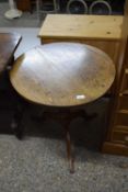 19TH CENTURY ELM AND OAK PEDESTAL TABLE WITH TRIPOD BASE, 64CM DIAM