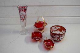 MIXED LOT OF RUBY GLASS WARES TO INCLUDE A BOHEMIAN CUT GLASS SUGAR BOWL, FURTHER VASE, AND THREE