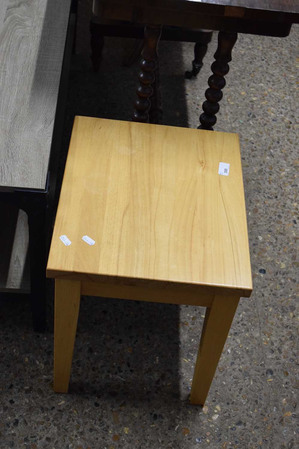 SMALL MODERN LIGHTWOOD OCCASIONAL TABLE, 43CM WIDE