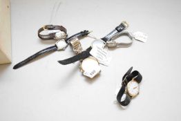 MIXED LOT OF WRIST WATCHES