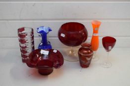 MIXED LOT VARIOUS ART GLASS VASES TO INCLUDE FRENCH MID-CENTURY VASE