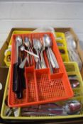 LARGE MIXED LOT OF CUTLERY