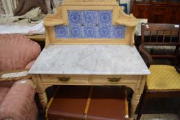 VICTORIAN PINE FRAMED MARBLE TOP AND TILE BACK WASH STAND, 98CM WIDE