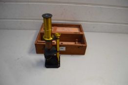 SMALL BRASS AND BLACK LACQUERED MONOCULAR MICROSCOPE IN HARDWOOD CASE