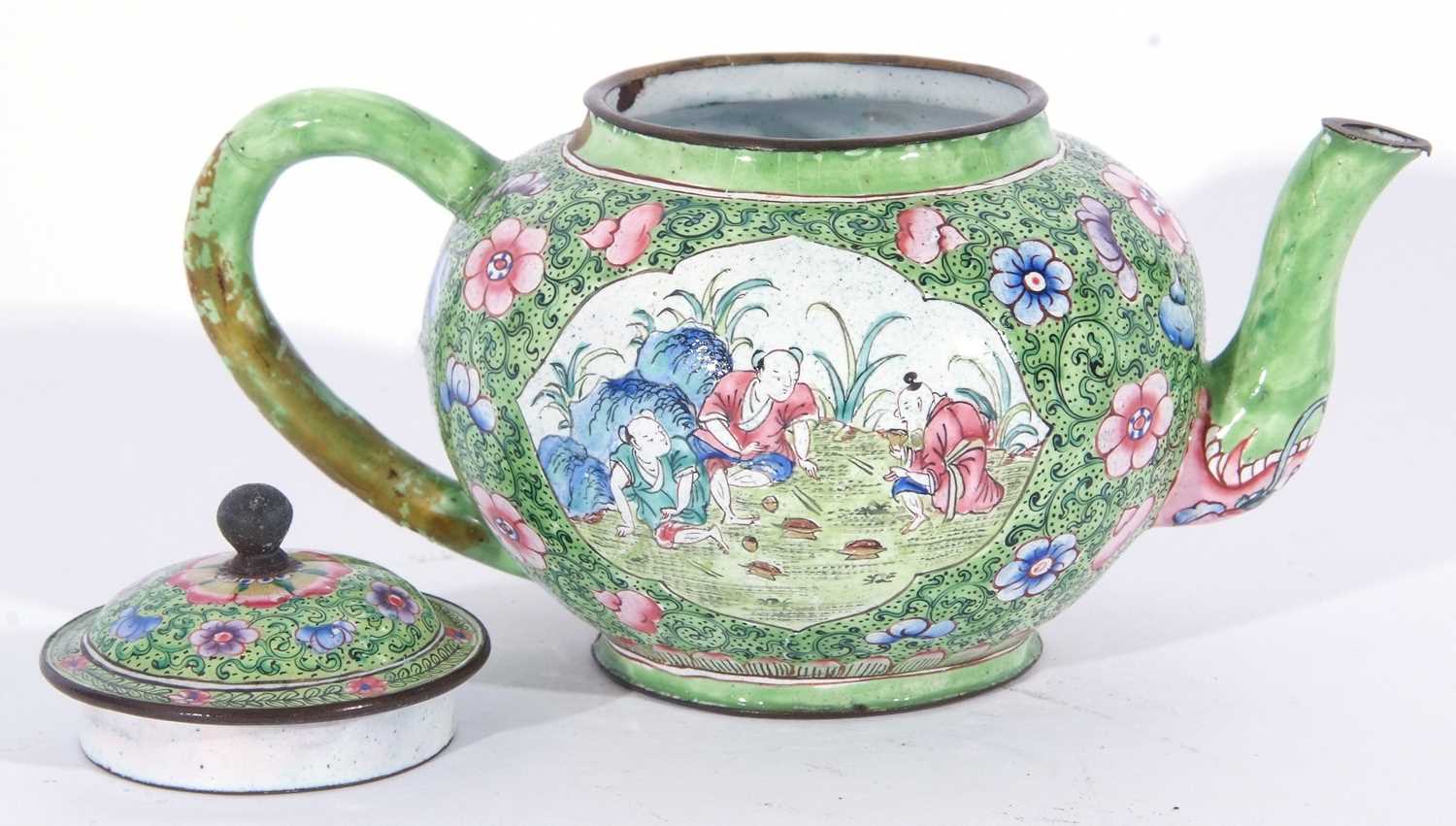 Small Canton enamel tea pot, the green ground decorated in enamel with flowers with a scene of - Image 5 of 6