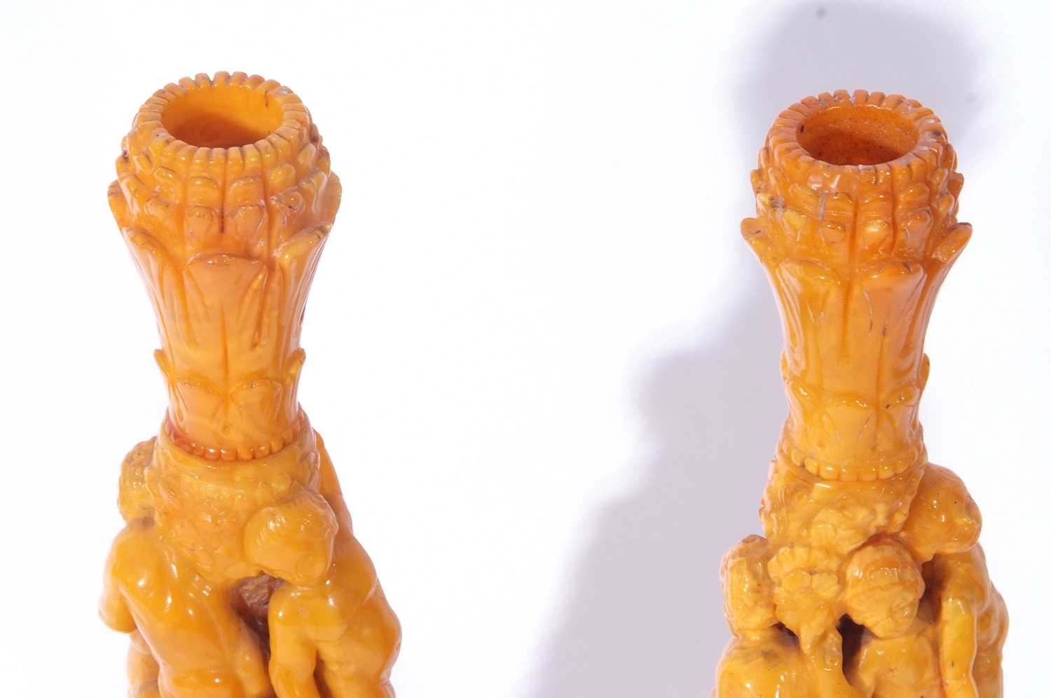 Pair of mid 19th century natural Baltic amber candlesticks (possibly German), having Corinthian - Image 10 of 16