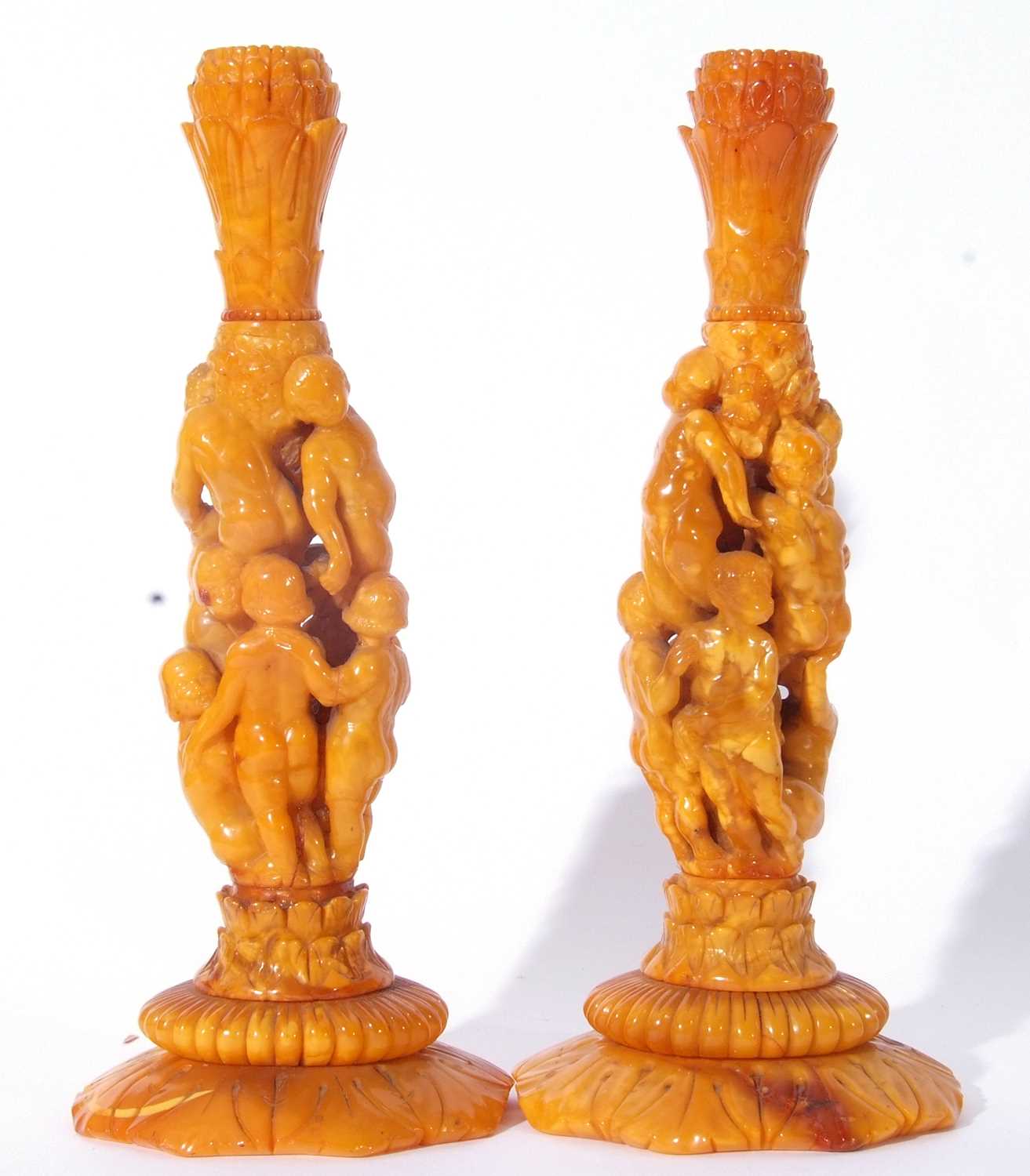 Pair of mid 19th century natural Baltic amber candlesticks (possibly German), having Corinthian - Image 5 of 16