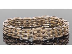 9ct gold fancy hollow link bracelet, 20cm long, g/w 47.2gms