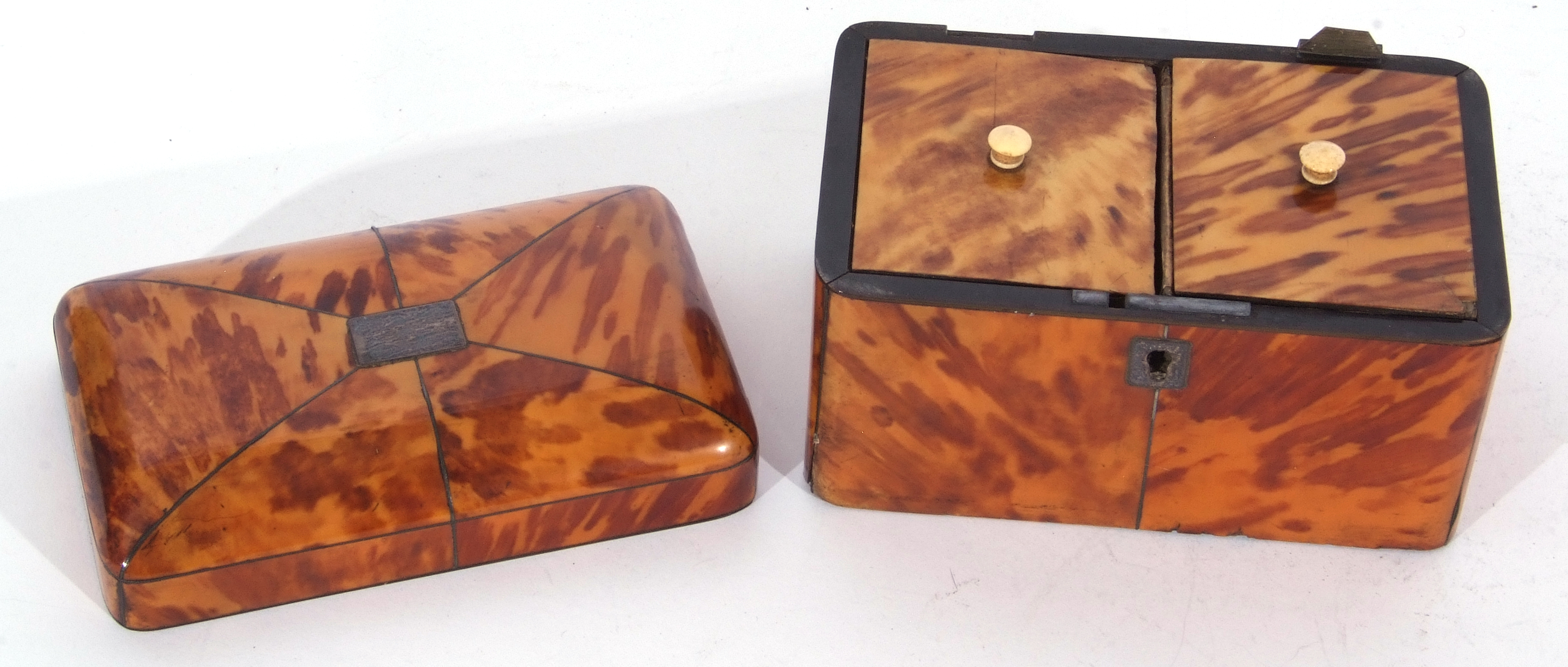 Mid-19th century tortoiseshell veneered tea caddy with pewter divisional inlays, the lid opening - Image 11 of 11