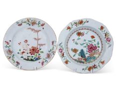Two Chinese porcelain plate and octagonal dish, polychrome designs, Yongzheng period (2), the