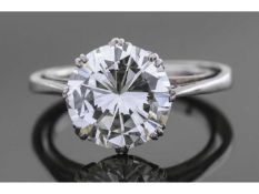 Diamond solitaire ring, a round old brilliant cut diamond, 10 x 9.9 x 5.5mm, calculated weight