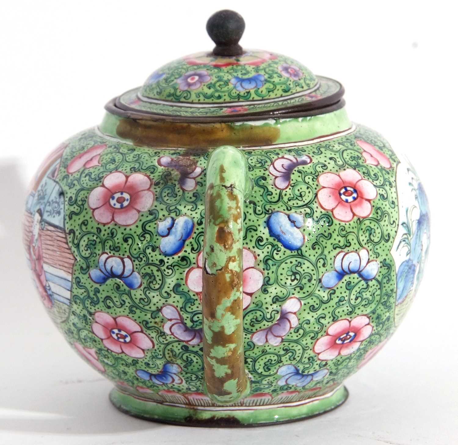 Small Canton enamel tea pot, the green ground decorated in enamel with flowers with a scene of - Image 2 of 6