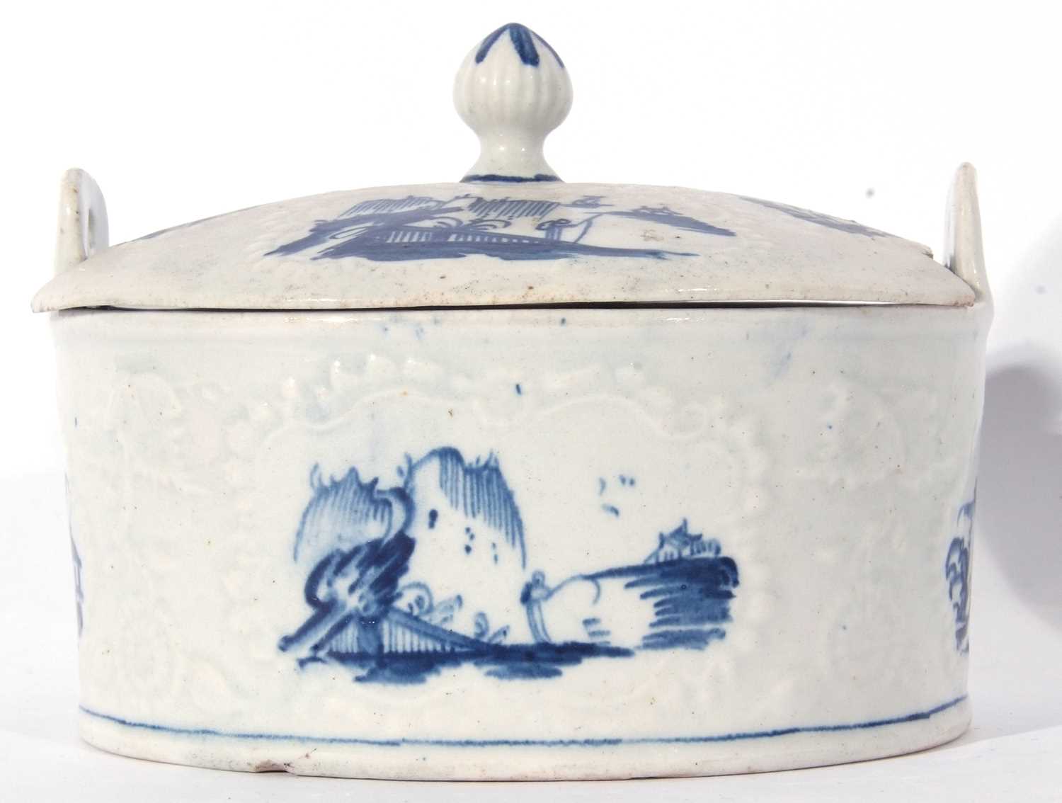 Lowestoft porcelain butter tub, cover and stand circa 1765, the tub moulded with flowers enclosing - Image 7 of 14