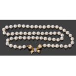 Cultured pearl necklace, a single row of cultured pearls of uniform shape, 6.7mm each approx, to a