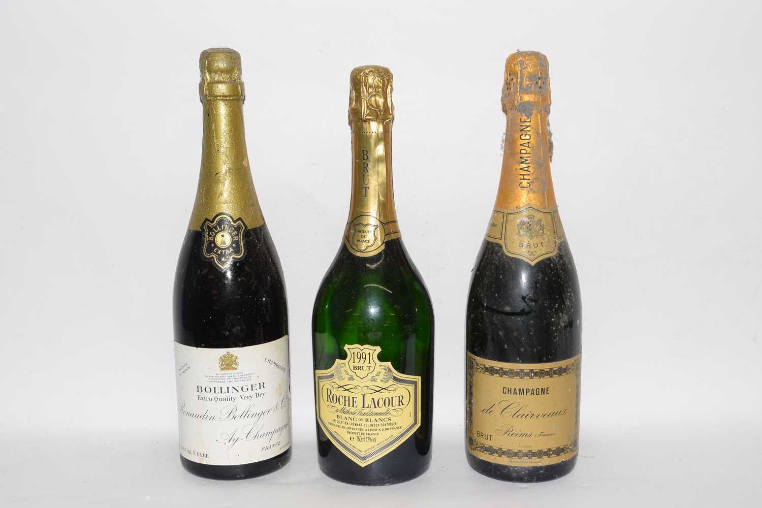 1 bt n/v Bollinger Champage, t/w two further sparkling Wines