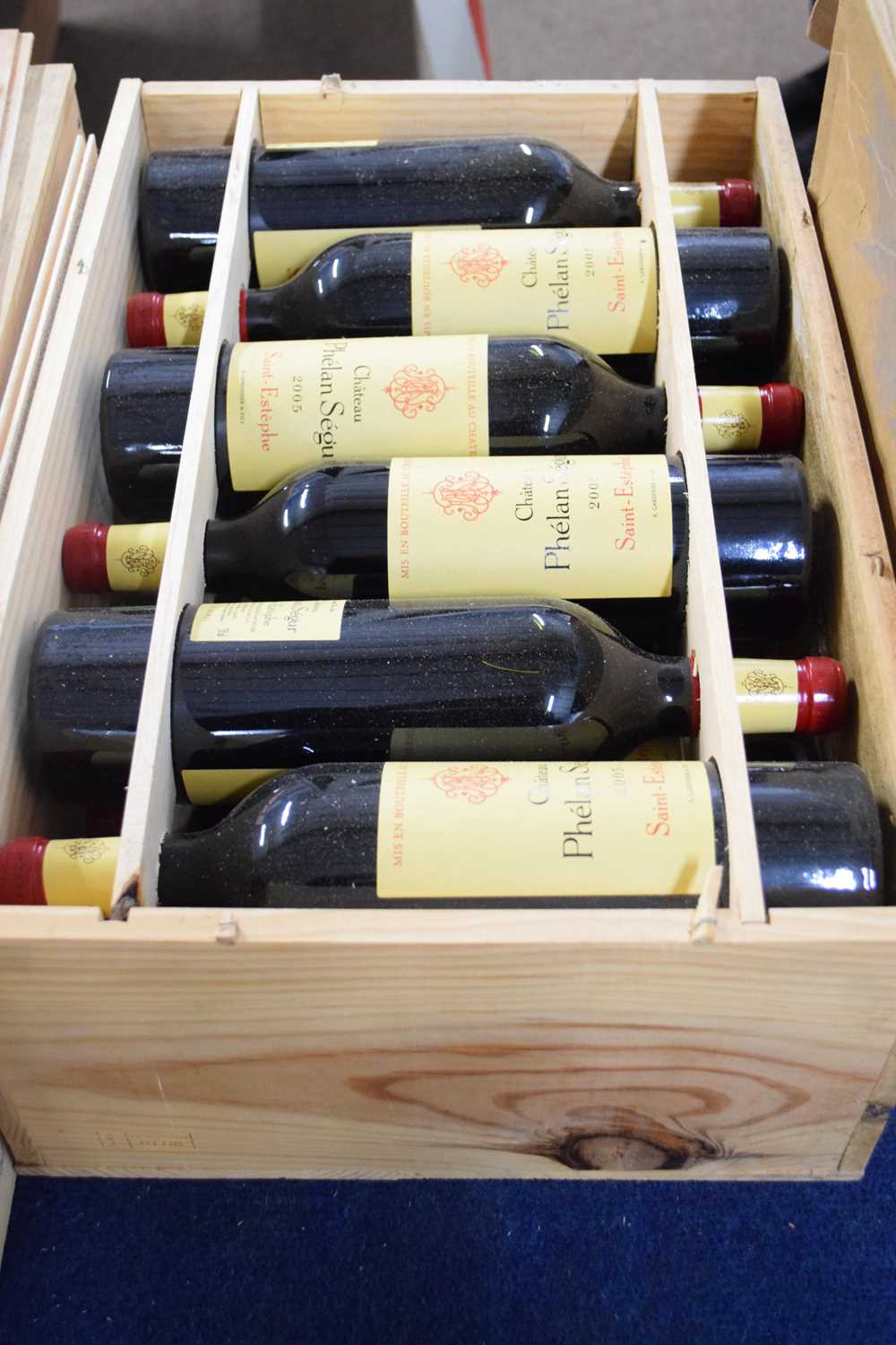 12 bt Ch Phelan Segur St Estephe 2005 in wooden case - Image 3 of 3