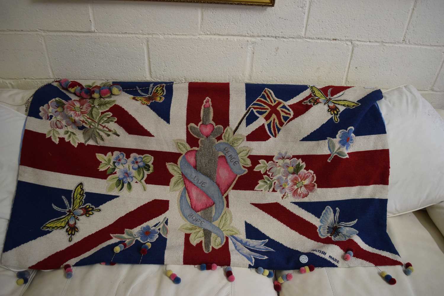TAPESTRY UNION JACK WALL HANGING